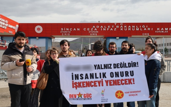 D.K. için cezaevi önünde protesto: İşkence ve kötü muamele iddiaları araştırılsın