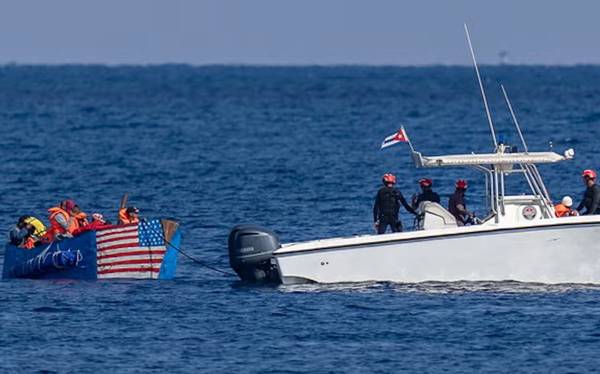 Küba karasularına giren ABD teknesi ateş açtı: 4 ABD'li saldırgan öldürüldü 6'sı yaralandı