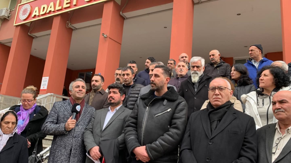 Teneffüs zilinin ilahi olmasını eleştiren veli serbest bırakıldı