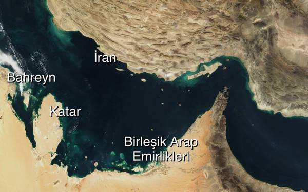 İran Hürmüz Boğazı'nı kapattı