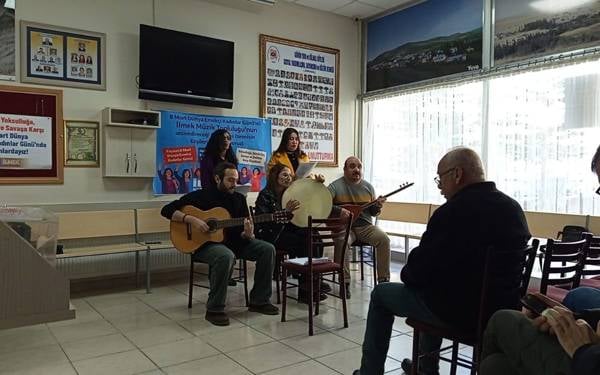 8 Mart’a giden yolda müziğin dayanışma ilmekleri