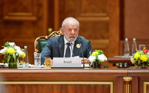 Lula da Silva'dan Trump'a: Dünyanın en büyük savaş gemisini değil açlığı konuşmalıyız