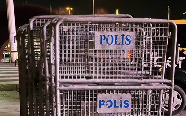 /haber/istanbulda-8-mart-onlemleri-bazi-yollar-trafige-kapatilacak-317478