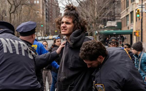 Mamdani’nin evinin önündeki protestoya saldıranlar IŞİD “sempatizanı” çıktı