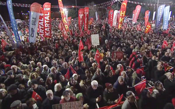 Özgür Özel Pendik'ten seslendi: "Zulme direnenler kazanır"