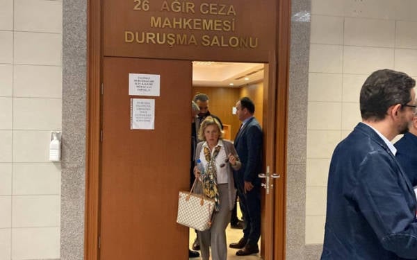 /haber/ahmet-altan-ve-nazli-ilicaka-hapis-cezasi-317651