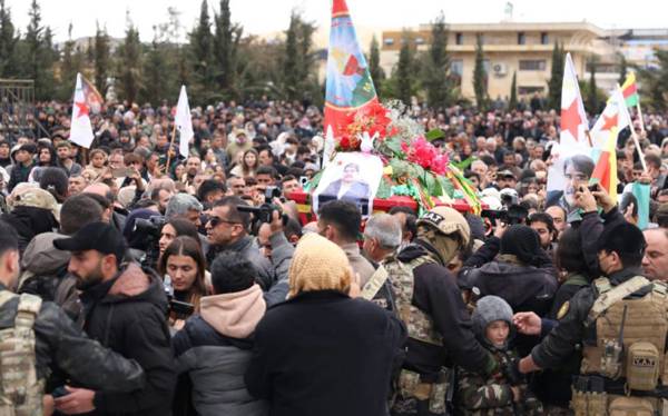 Cenazeyê Salih Muslim hat oxirkirin