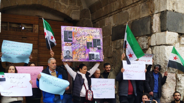 Şam’da alkollü içki satış yasağına karşı oturma eylemi