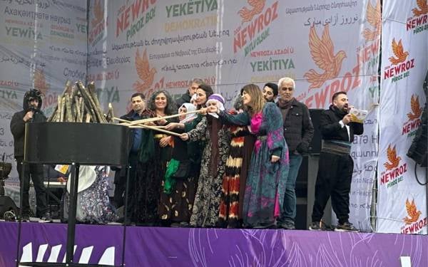 Üç DEM Partili kadın siyasetçiye tek soru: Süreç Türkiye siyasetini nasıl dönüştürebilir?