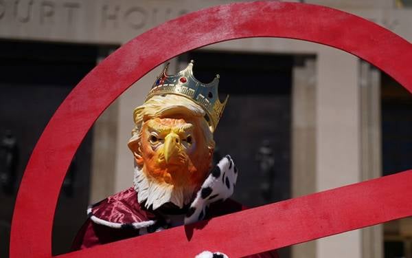 ABD’de “Krallara Hayır” protestoları: Demokrasiden uzaklaşıyoruz