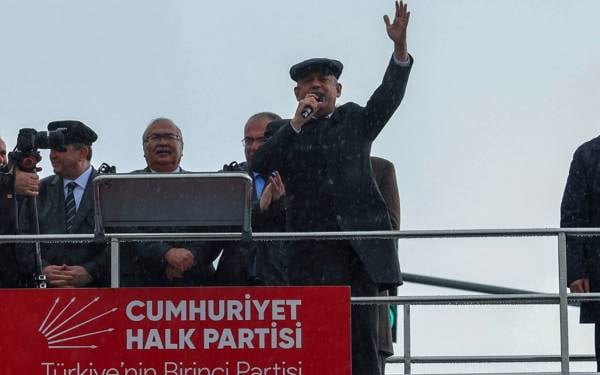 Özel, Kuşadası’nda konuştu: “Aydın’da seçim yenilensin”