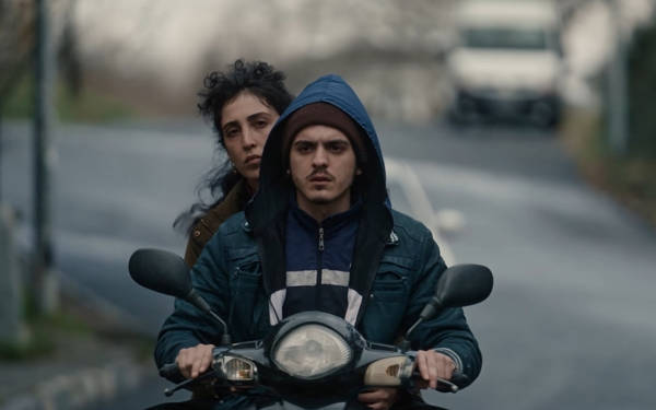 Ragıp Türk’ün yönettiği ‘Taş ve Tüy’, dünya prömiyeriyle Güney Kore’de