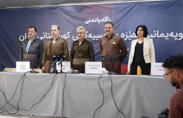 Rojhilat partileri Trump'ın "Kürtler'e silah yolladık" iddiasını yalanladı: "ABD'den tek mermi almadık"