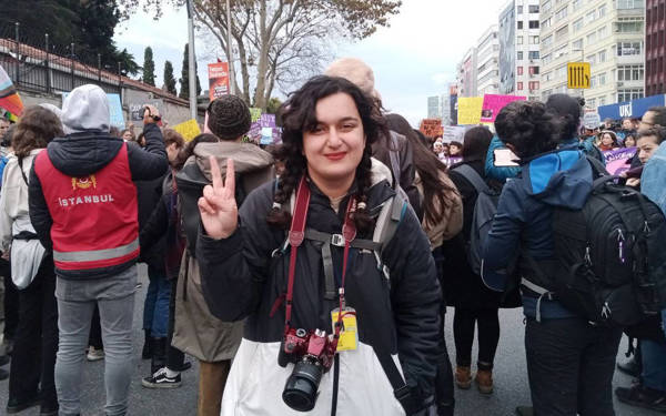 Mahpus gazeteci Elif Bayburt:  Gazetecinin görevi her koşulda tanıklık etmek