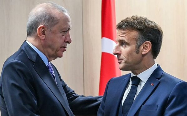 Erdoğan ve Macron'dan 'ateşkese saygı gösterin' çağrısı