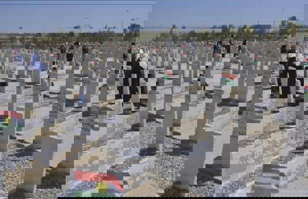 Sazî û partiyên Kurdî qurbaniyên Komkujiya Enfalê bi bîr anîn