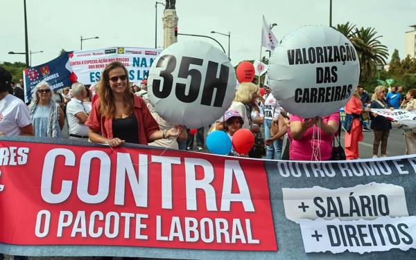 Portekiz: On binlerce işçi yeni çalışma yasasına karşı başkent Lizbon'da sokaklara çıktı