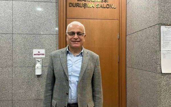 TELE 1'in satışına Merdan Yanardağ tepki gösterdi