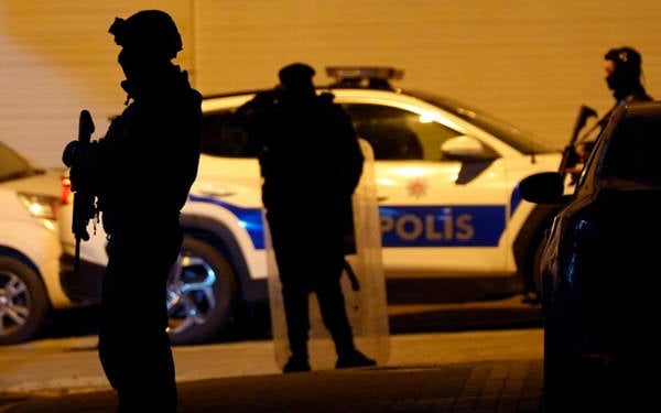 Bir sabah, polis operasyonuyla uyandıysanız