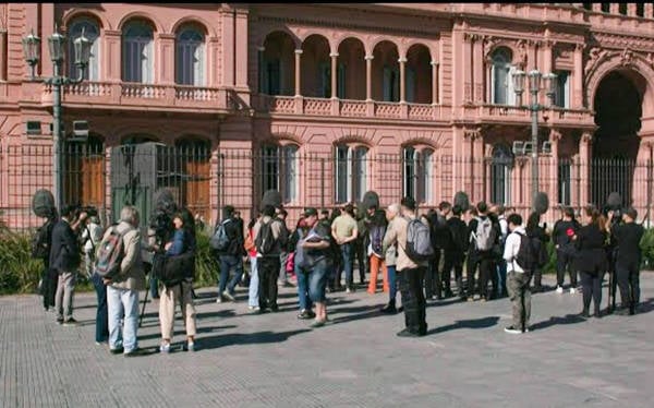 Arjantin: Milei, gazetecilerin hükümet binasına girişlerini yasakladı