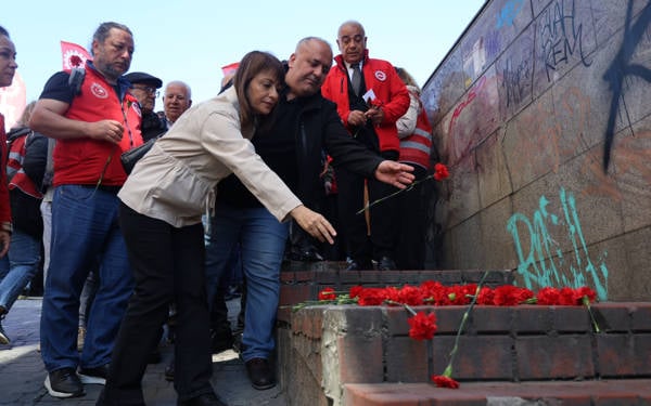Taksim’de 1 Mayıs anması: “Unutmadık, vazgeçmiyoruz”