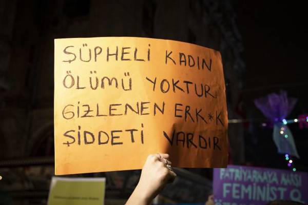 Kadınlar Birlikte Güçlü'den 2 Mayıs'ta insan zincirine çağrı