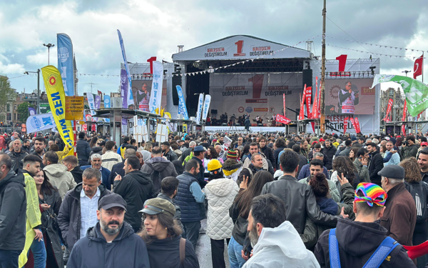 /haber/kadikoyde-1-mayis-bulusmasi-emek-adalet-baris-ve-demokrasi-319227