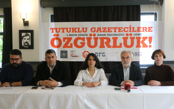 /haber/gazetecilik-suc-degildir-cezaevinde-gazeteci-olmaz-319275