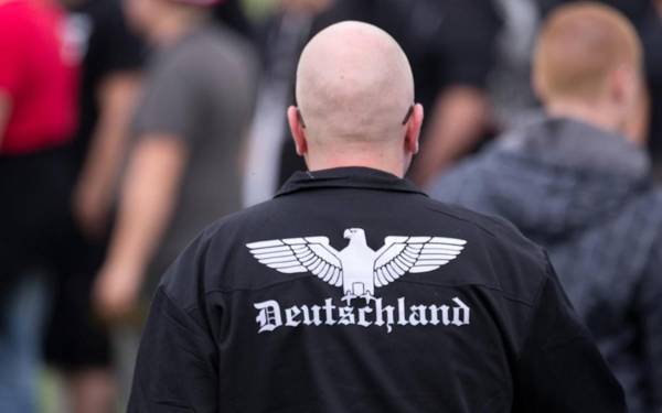 Almanya: Neonazilere operasyon, 12 eyalette 36 kişi gözaltında