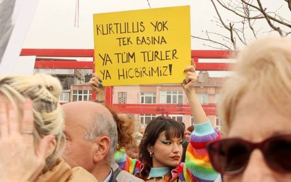 Erkekler Nisan'da 28 kadını öldürdü