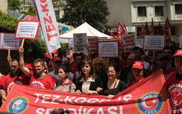İtalyan Lisesi’nde grev 100. gününde: Öğretmenler TİS bekliyor