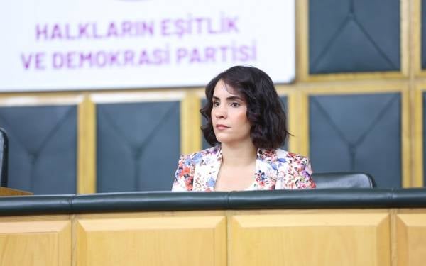 DEM Parti: Meclis tutanaklarında Kürtçeye üç nokta sansürü son bulmalıdır