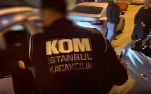 Kadıköy’de yaşam tarzı ablukası: Parola “narkotik”