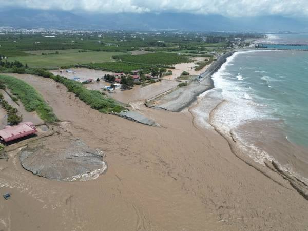 Heavy rainfall triggers flooding in Hatay
