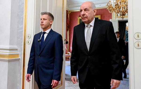 Macaristan: Magyar, Orbán döneminde seçilen Cumhurbaşkanını istifaya çağırdı