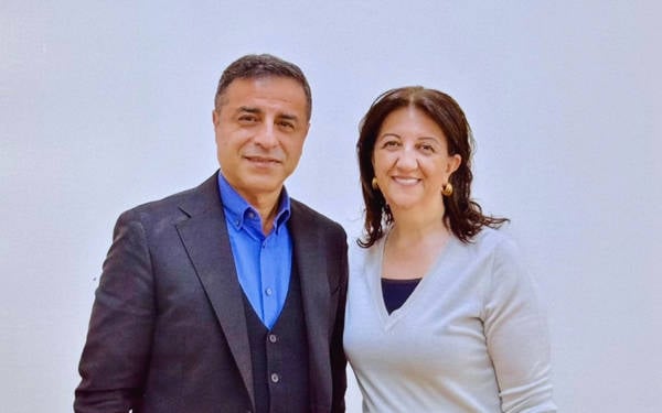 /haber/pervin-buldandan-selahattin-demirtasla-yeni-fotograf-320114