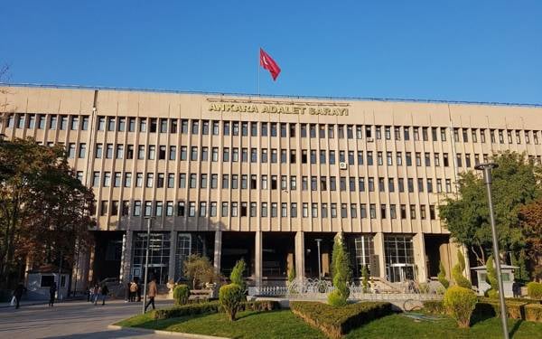 /haber/avukatlar-nato-icin-yasami-insanlara-zindan-ediyorlar-320905