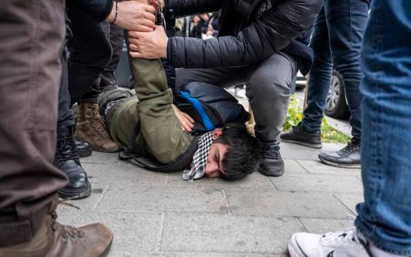 /haber/nato-ankara-zirvesi-nin-gundemi-atlantik-catlagi-ni-onarmak-icin-savas-harcamalarini-artirmak-320902