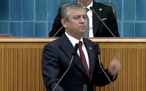 Özgür Özel: "Bir kapı kapanırsa, yenileri açılır"