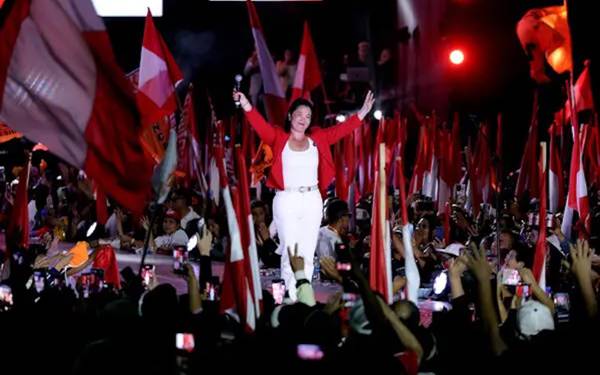 Peru: Güvenlik vaadiyle geri dönen Fujimoricilik eski yaraları deşti