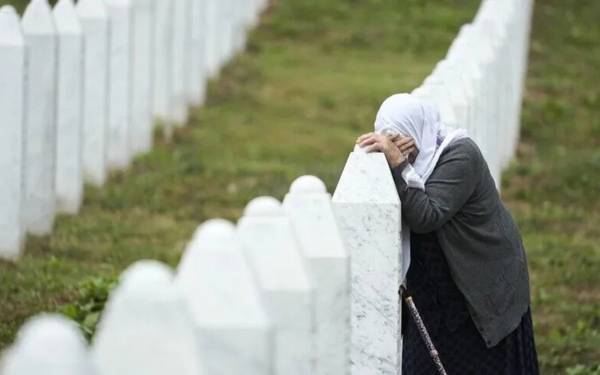 Srebrenitsa Soykırımı'nın 31. yılında adalet arayışı sürüyor