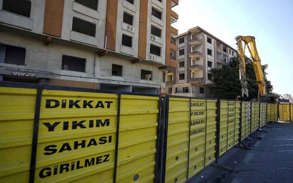 Avcılar’da kentsel dönüşüm: “Herkes elindekini satıp 3 milyon lirayı tamamlamaya çalışıyor”