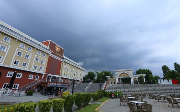 İstanbul Aydın Üniversitesi’nde yaklaşık 100 akademisyen işten çıkarıldı
