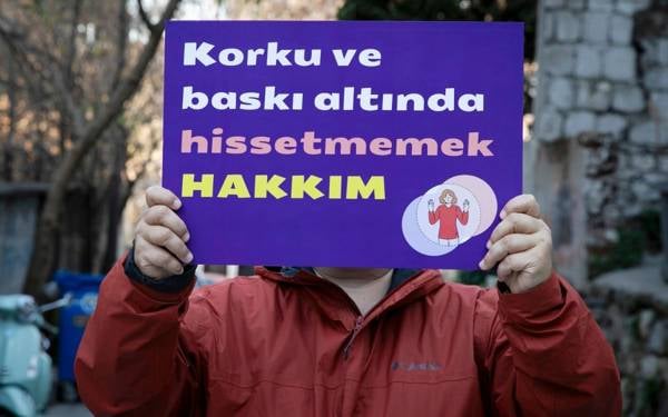 /haber/un-women-raporu-kadinlar-icin-hayati-hizmetler-finansman-krizi-nedeniyle-daraliyor-321528