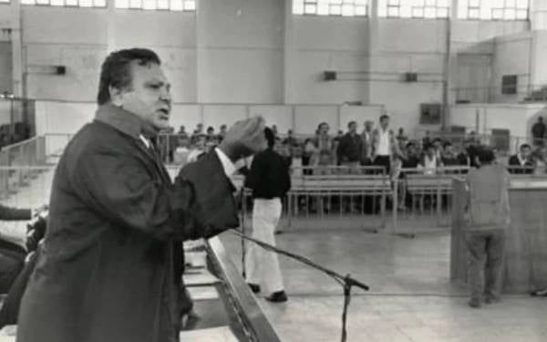 Nebi Barlas kimdir?