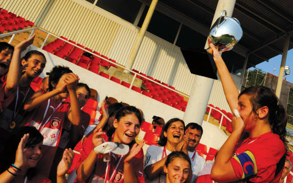 "Kız çocukları için güvenli futbol ortamı sağlayamamak büyük bir sorun"