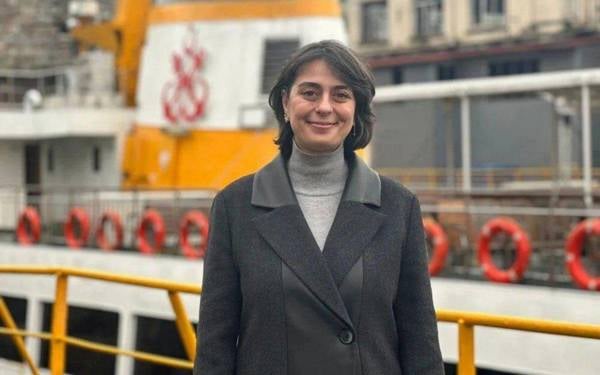 /haber/dedetas-in-gozaltina-alinma-goruntuleri-basina-servis-edildi-celik-ten-tepki-geldi-321990