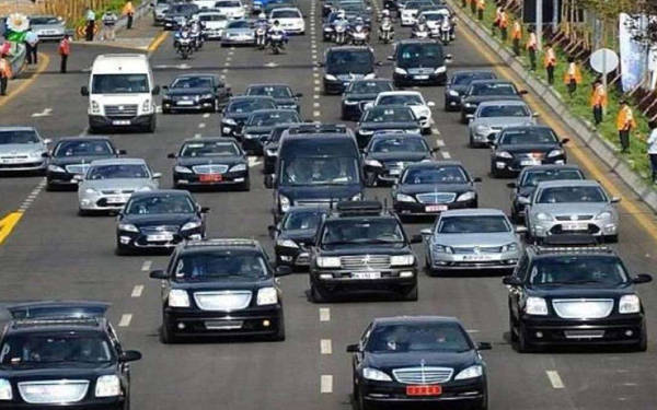 Ekonomik kriz derinleşirken kamunun seyahat giderleri için 14,6 milyar TL ödendi