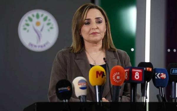Ayşegül Doğan’dan çerçeve yasa açıklamasıDEM Parti Sözcüsü Ayşegül Doğan, çerçeve yasa konusunda görüşmelerin sürdüğünü belirtti.31 Temmuz 2026