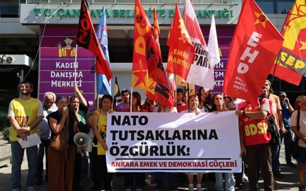 NATO Zirvesi öncesi tutuklananlar için eylem: Arkadaşlarımızla gurur duyuyoruz